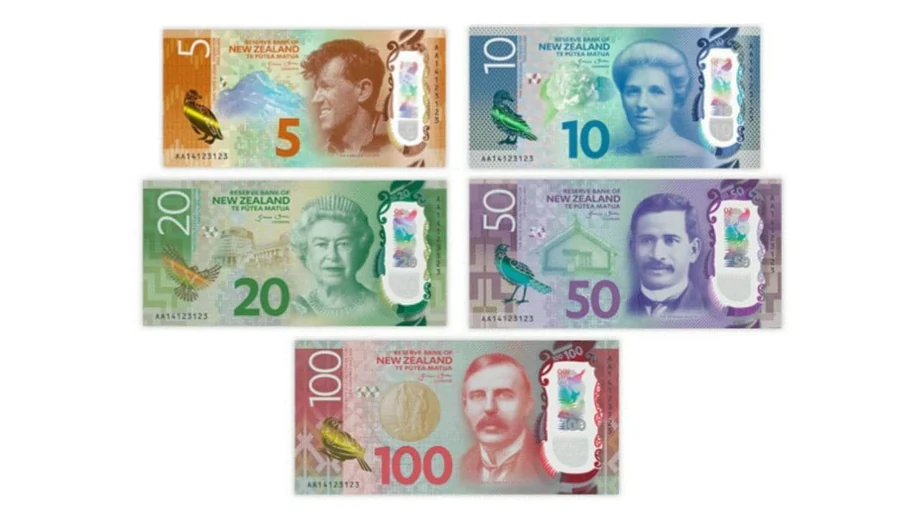 New Zealand polymer banknotes: 5, 10, 20, 50 and 100 dollars